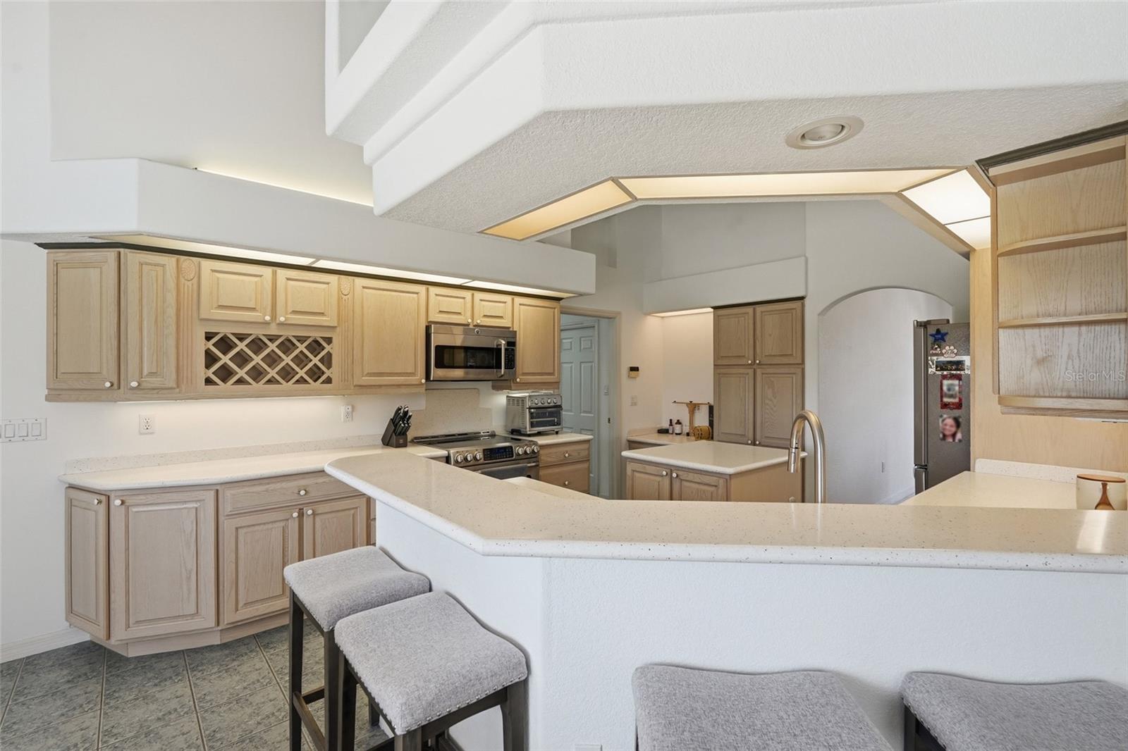 885 ROTONDA CIR, ROTONDA WEST, FL, 33947