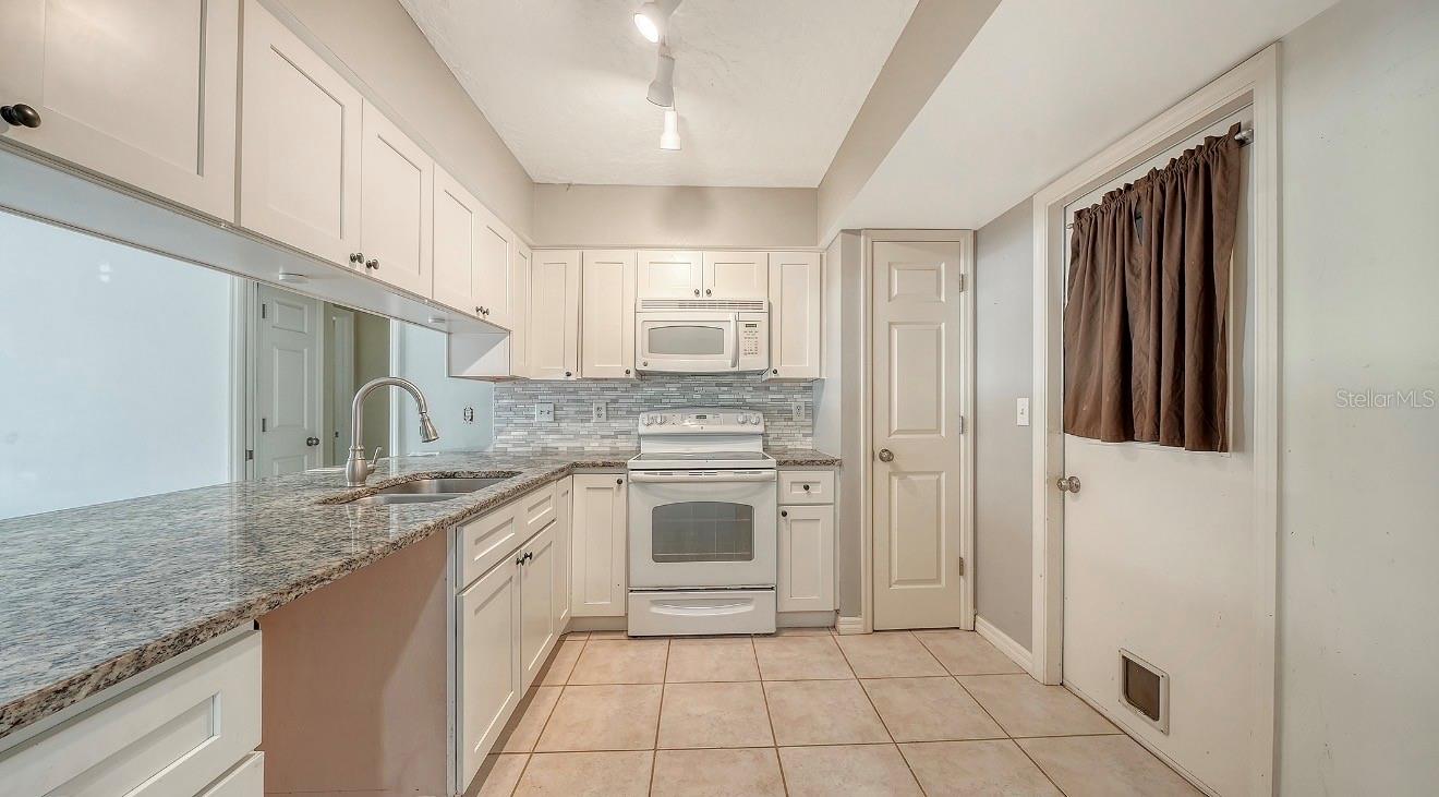6703 POINTE WEST BLVD, BRADENTON, FL, 34209