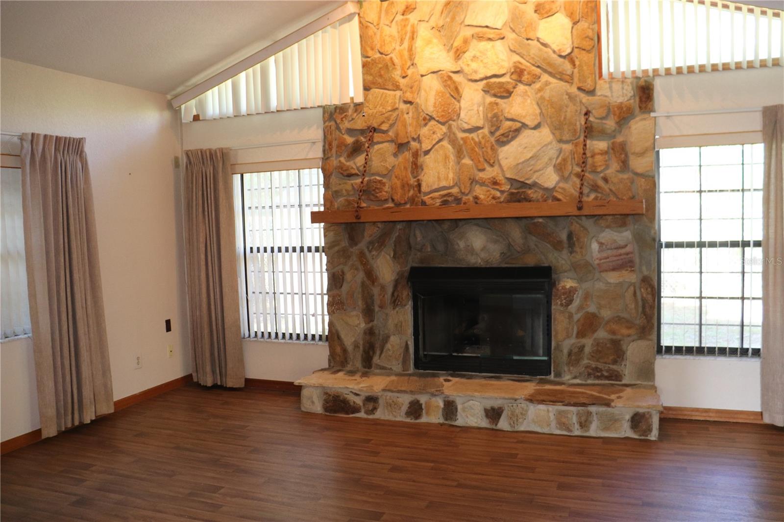 1112 NE 130 TER, SILVER SPRINGS, FL, 34488