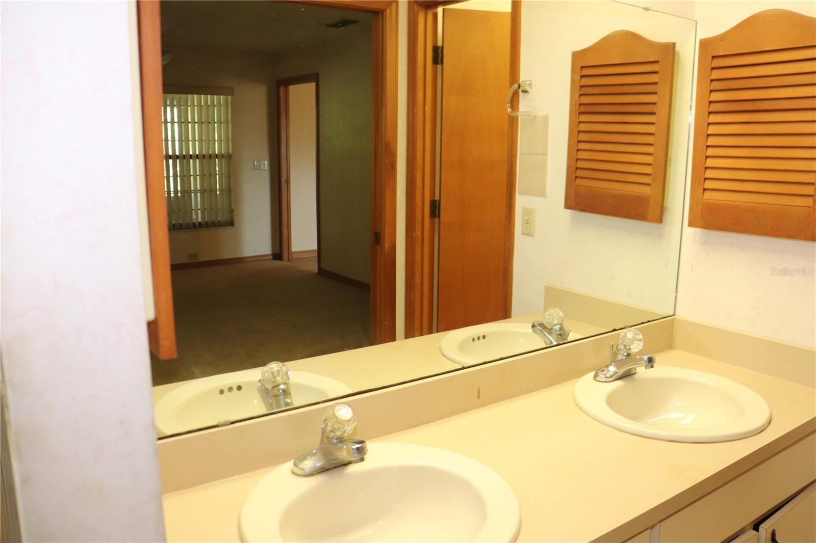 1112 NE 130 TER, SILVER SPRINGS, FL, 34488