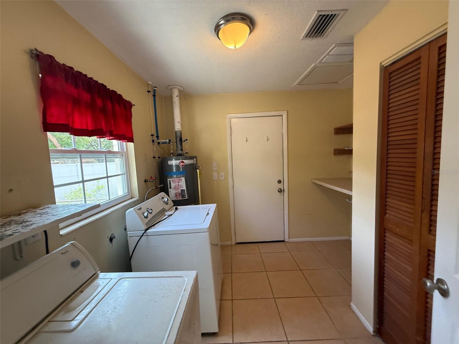 4214 NW 17TH AVE, GAINESVILLE, FL, 32605