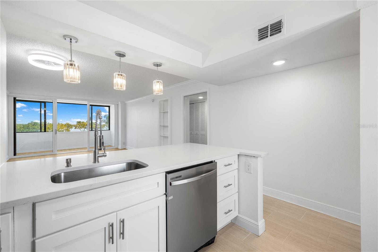 2618 COVE CAY DR #206, CLEARWATER, FL, 33760