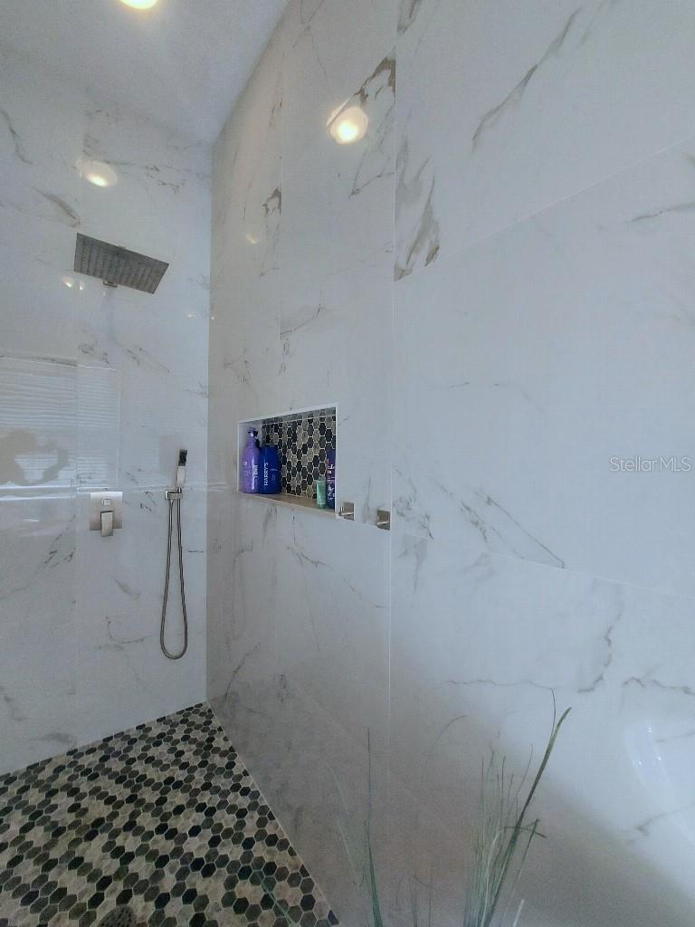 9820 GRETNA GREEN DR, TAMPA, FL, 33626