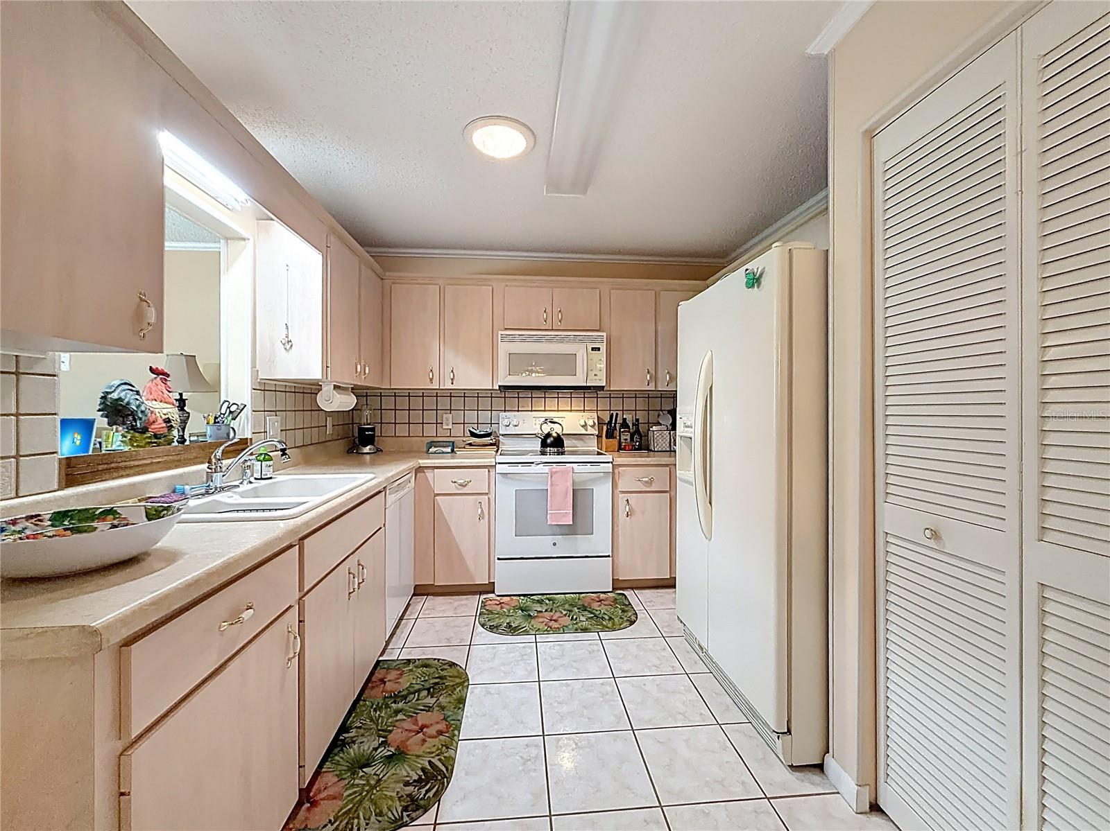 9635 SW 94TH TER #B, OCALA, FL, 34481