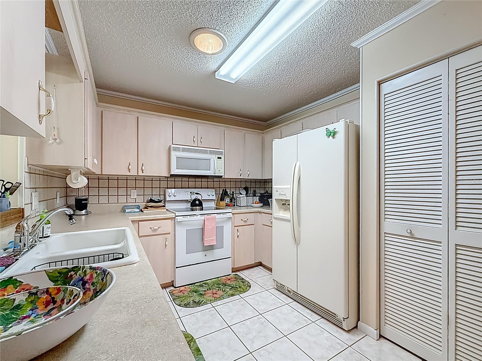 9635 SW 94TH TER #B, OCALA, FL, 34481