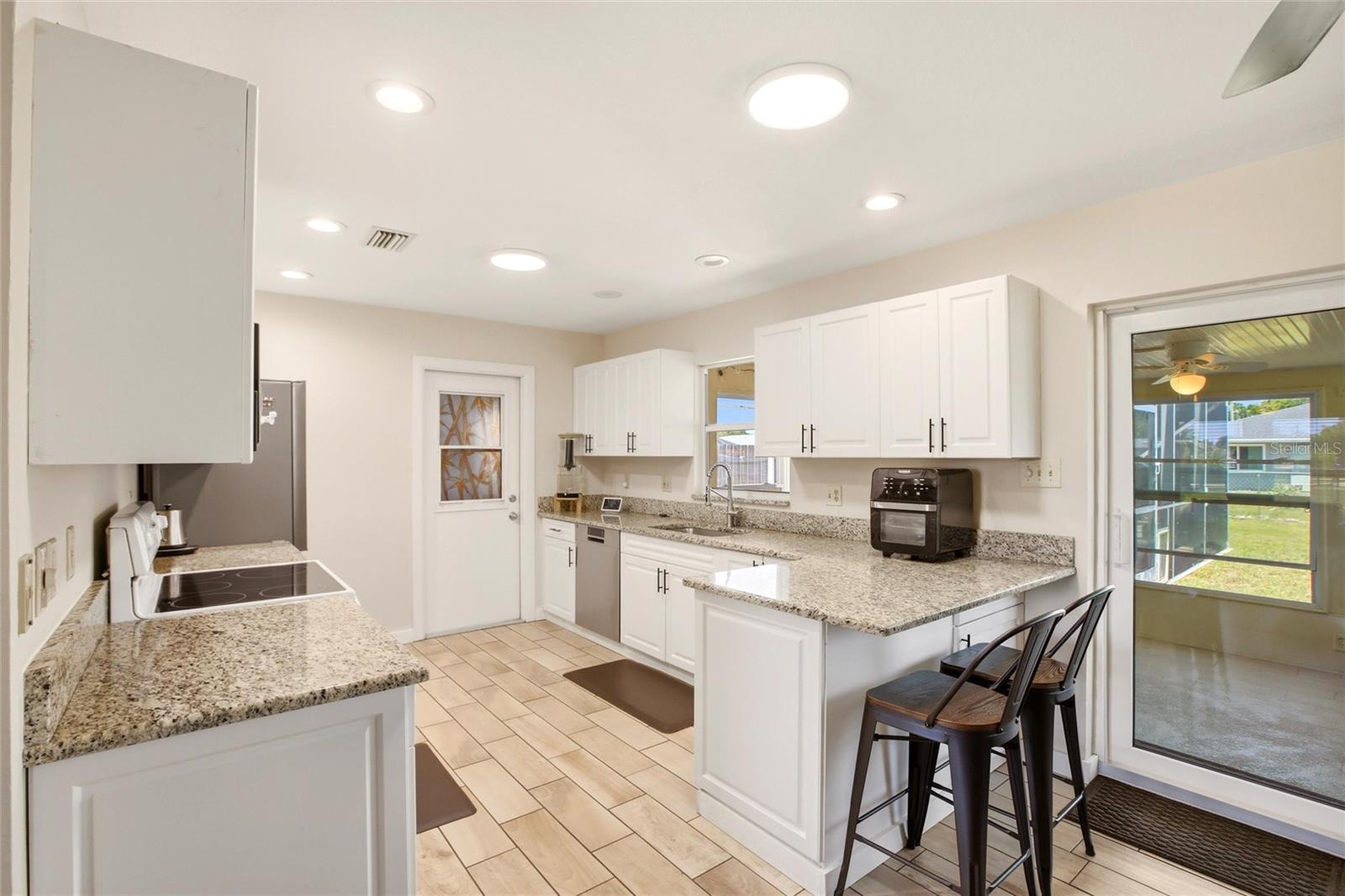 717 RIVIERA LN, PORT CHARLOTTE, FL, 33948