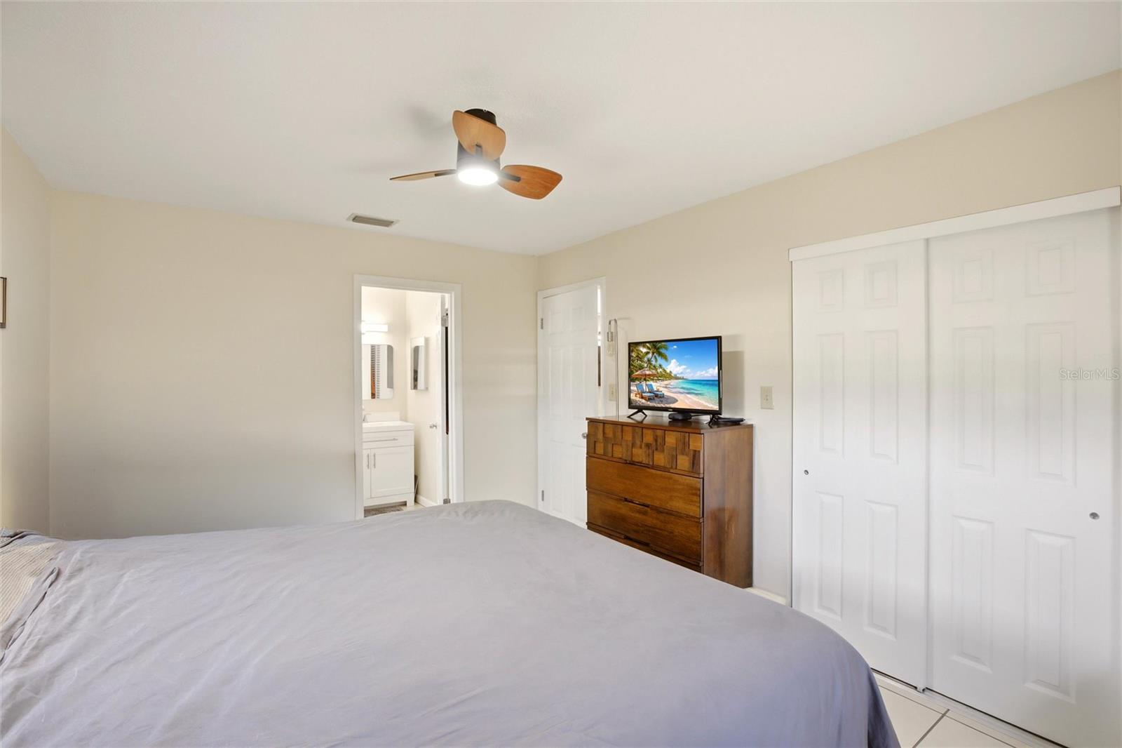 717 RIVIERA LN, PORT CHARLOTTE, FL, 33948