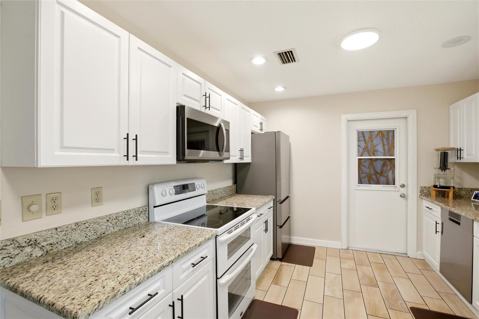 717 RIVIERA LN, PORT CHARLOTTE, FL, 33948