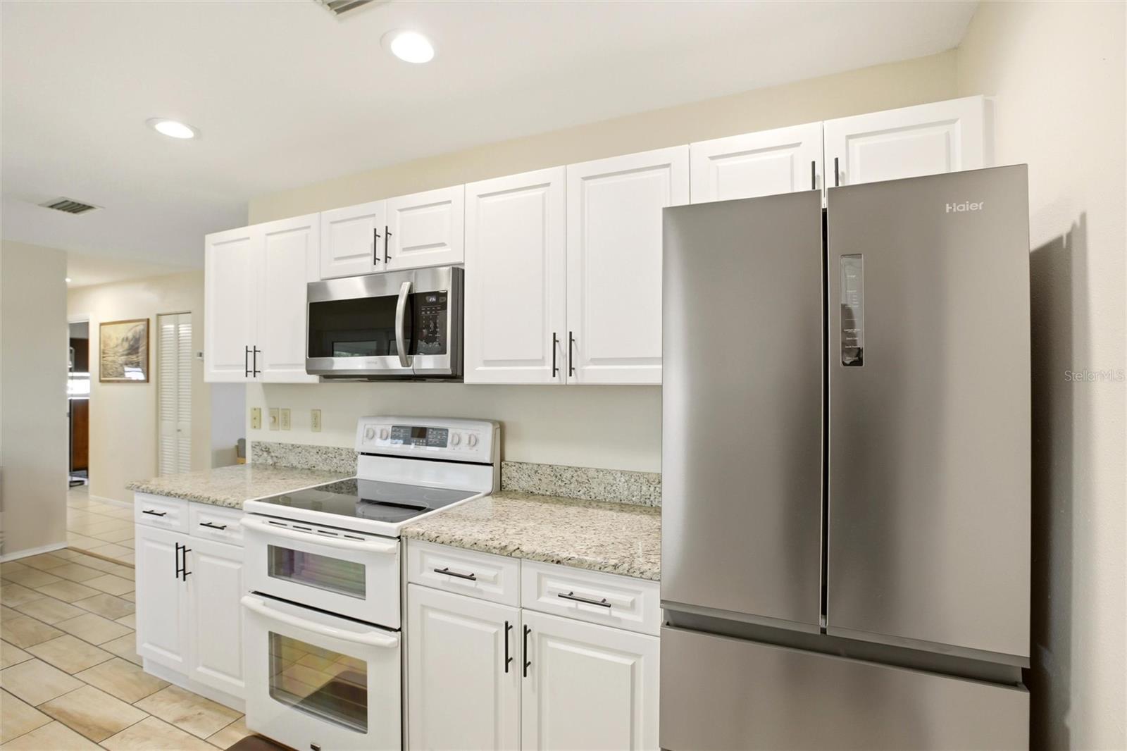 717 RIVIERA LN, PORT CHARLOTTE, FL, 33948