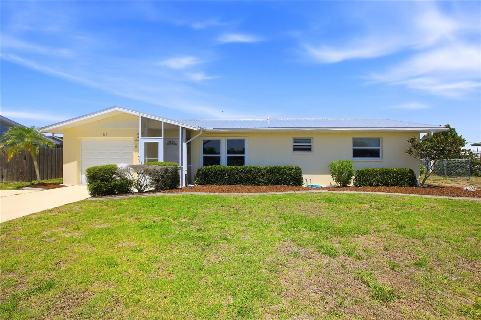 717 RIVIERA LN, PORT CHARLOTTE, FL, 33948