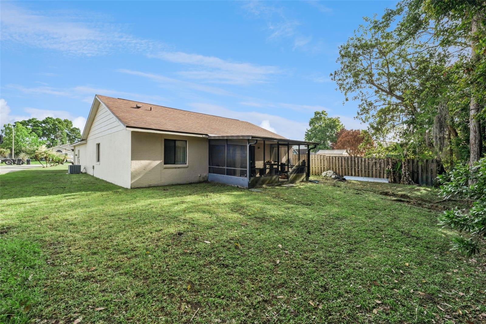 932 OCALA WOODS LN, ORLANDO, FL, 32824