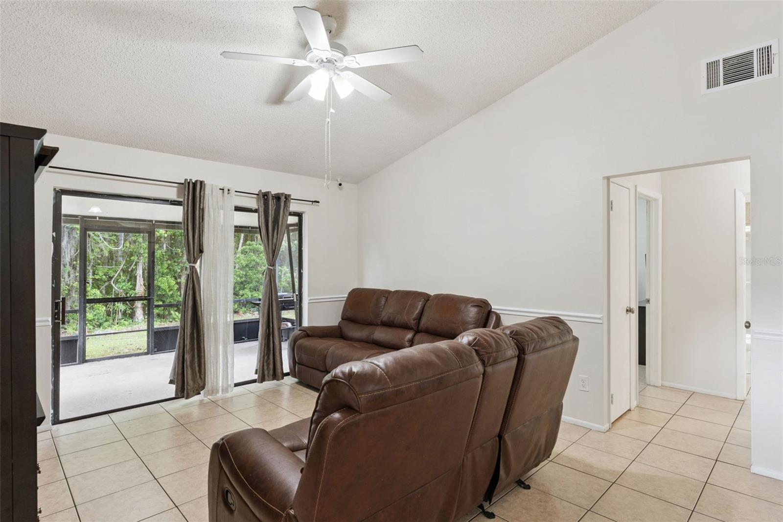 932 OCALA WOODS LN, ORLANDO, FL, 32824