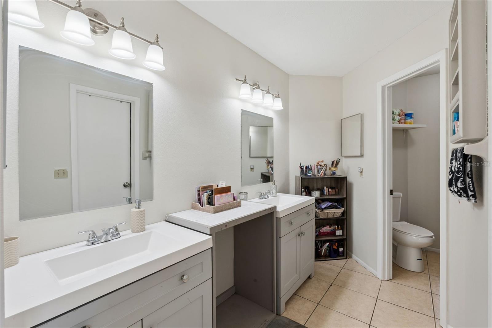 932 OCALA WOODS LN, ORLANDO, FL, 32824