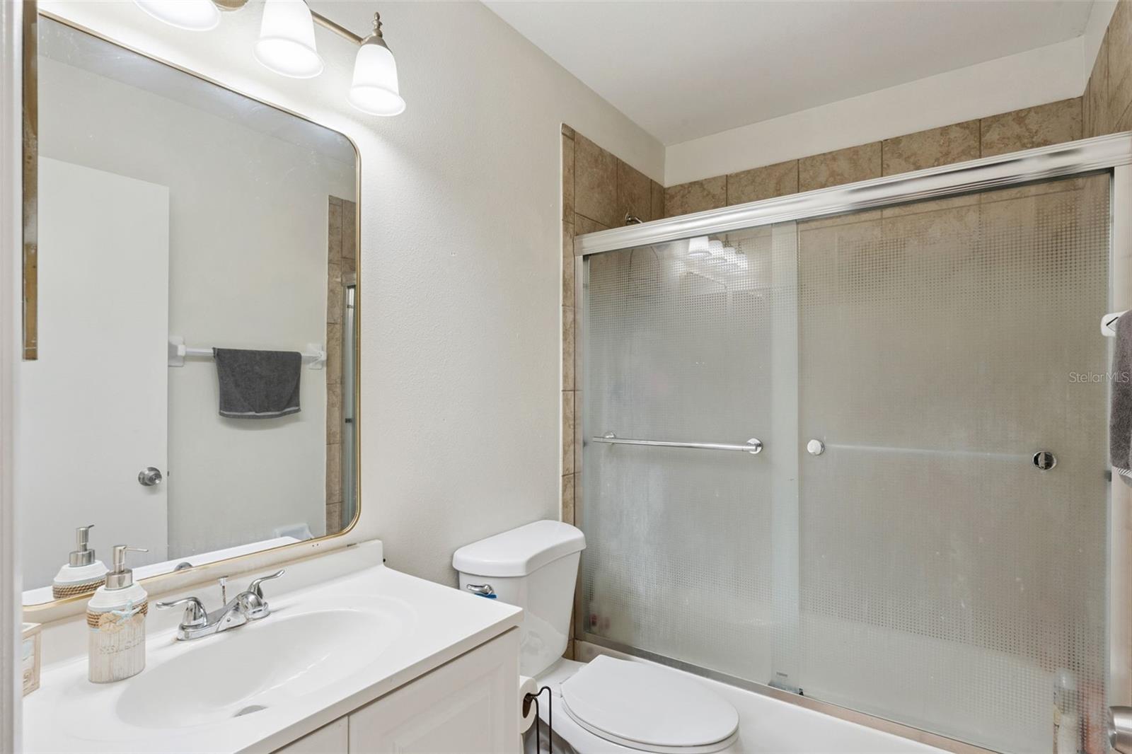 932 OCALA WOODS LN, ORLANDO, FL, 32824