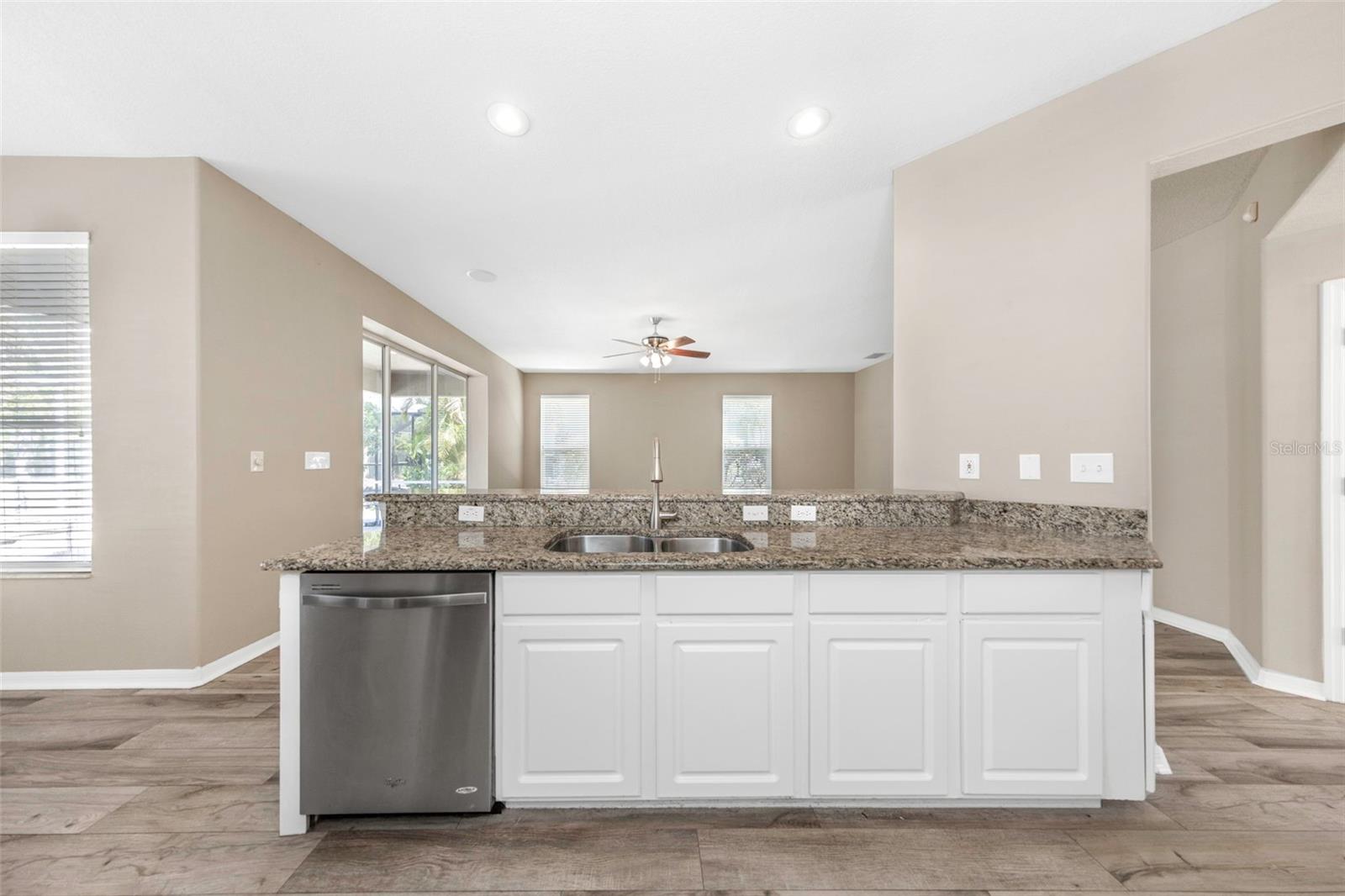 4152 GRANDCHAMP CIR, PALM HARBOR, FL, 34685