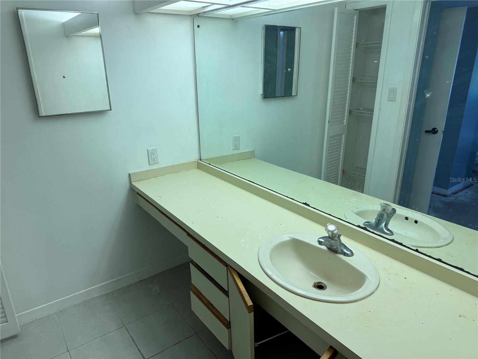 3076 EASTLAND BLVD #203, CLEARWATER, FL, 33761