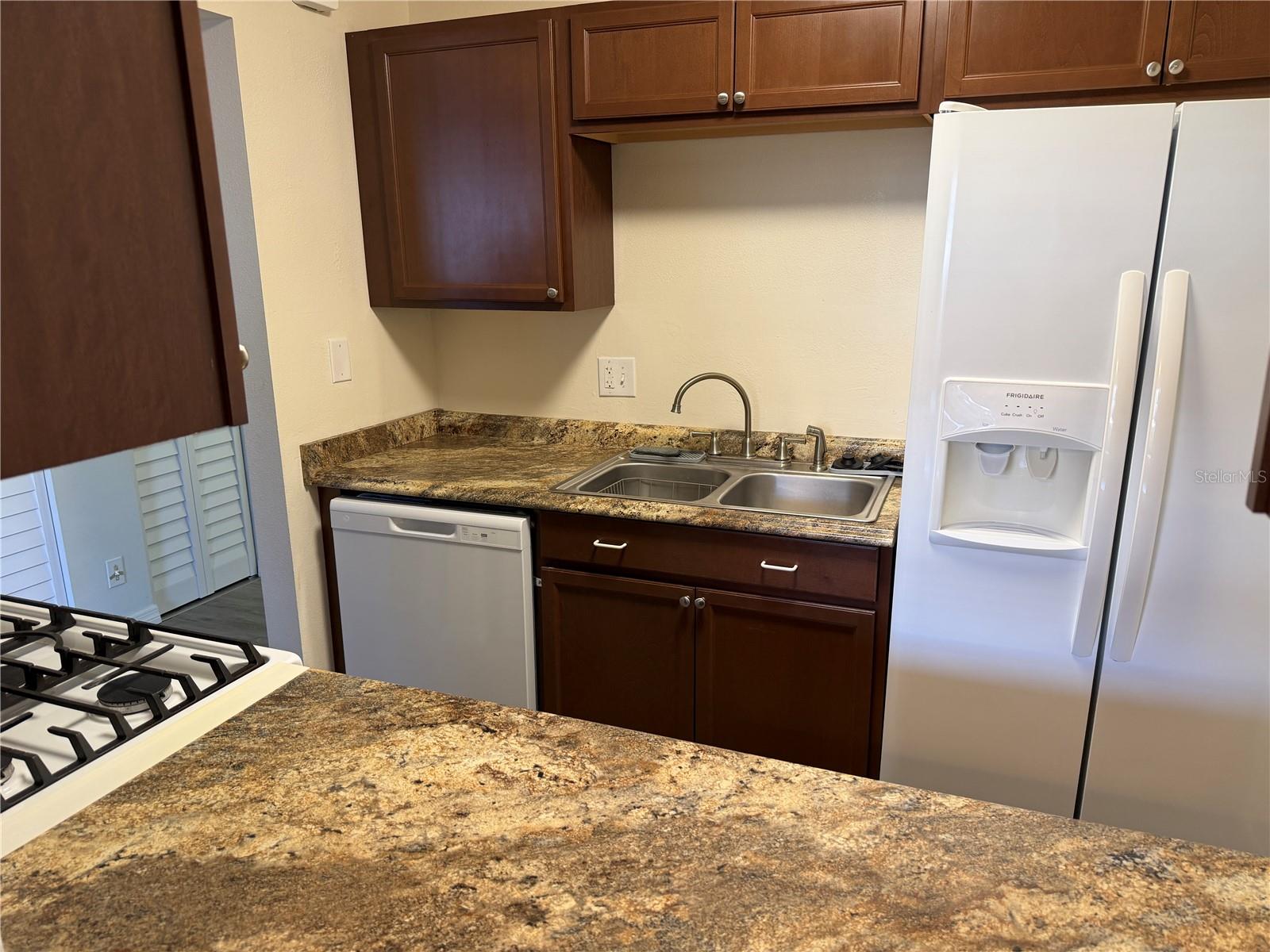 5967 TERRACE PARK DR N #104, ST PETERSBURG, FL, 33709