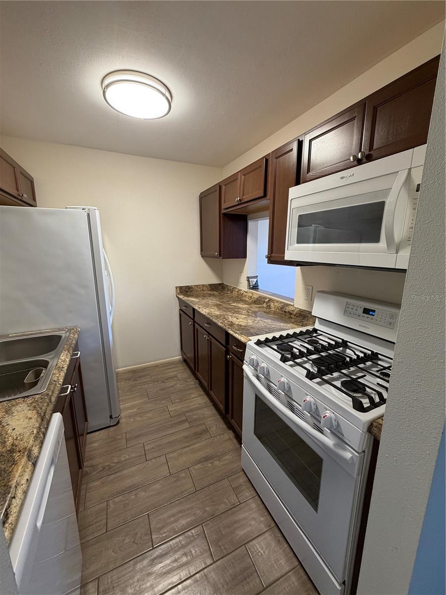 5967 TERRACE PARK DR N #104, ST PETERSBURG, FL, 33709