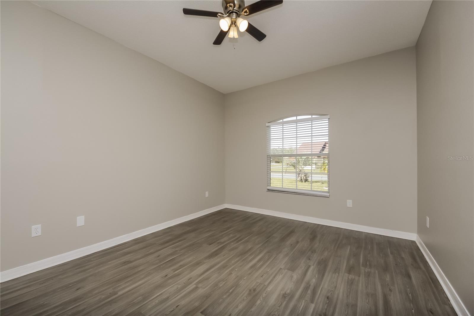 906 MENDOZA LN, KISSIMMEE, FL, 34758