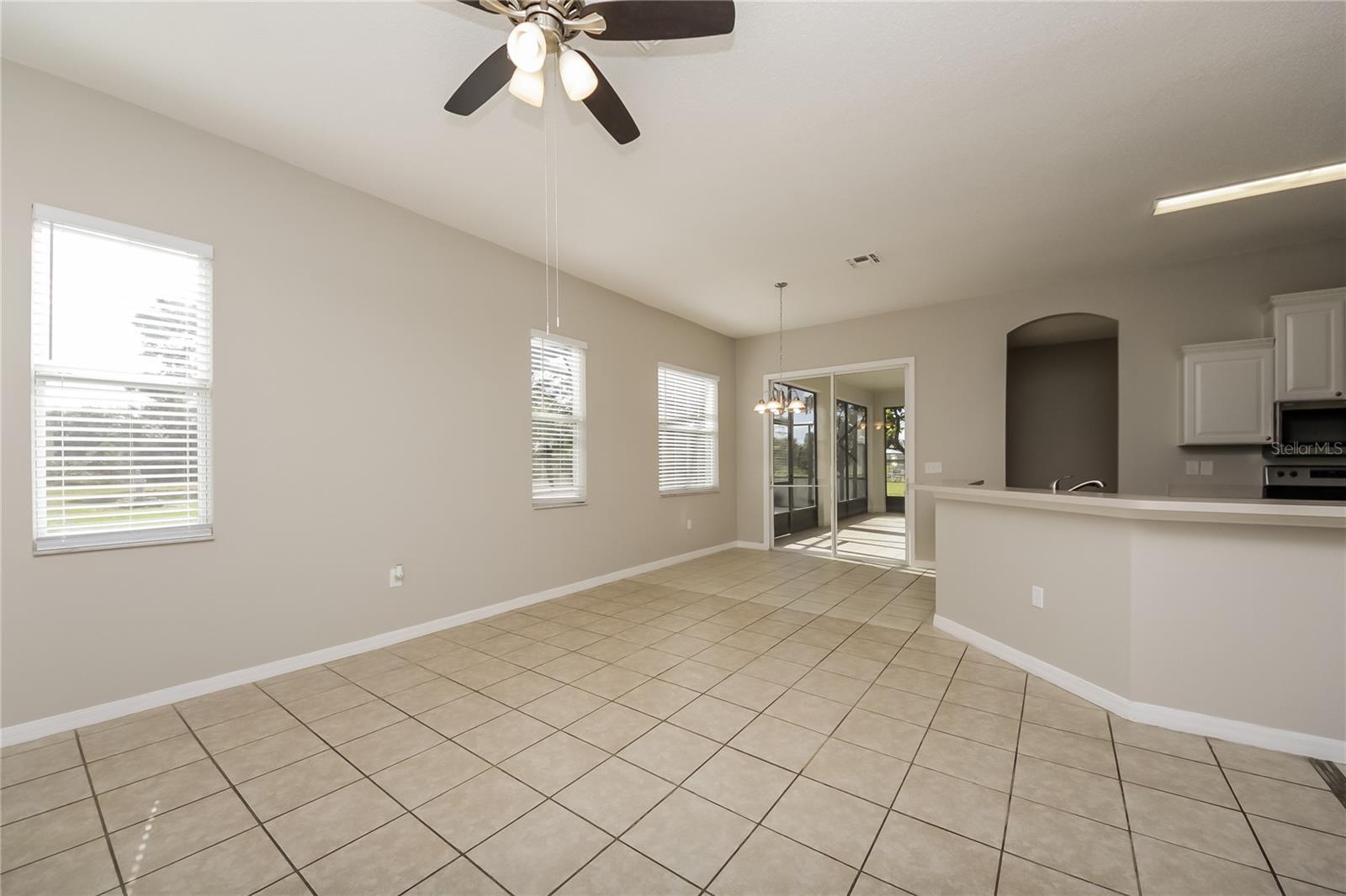 906 MENDOZA LN, KISSIMMEE, FL, 34758