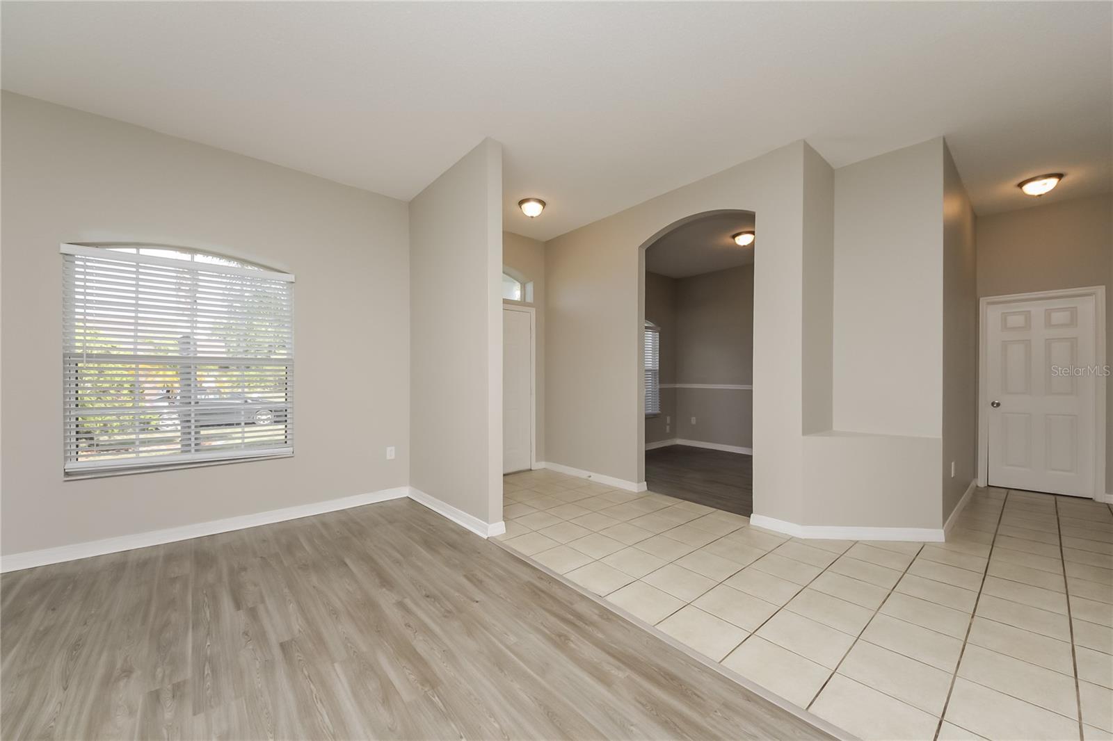 906 MENDOZA LN, KISSIMMEE, FL, 34758