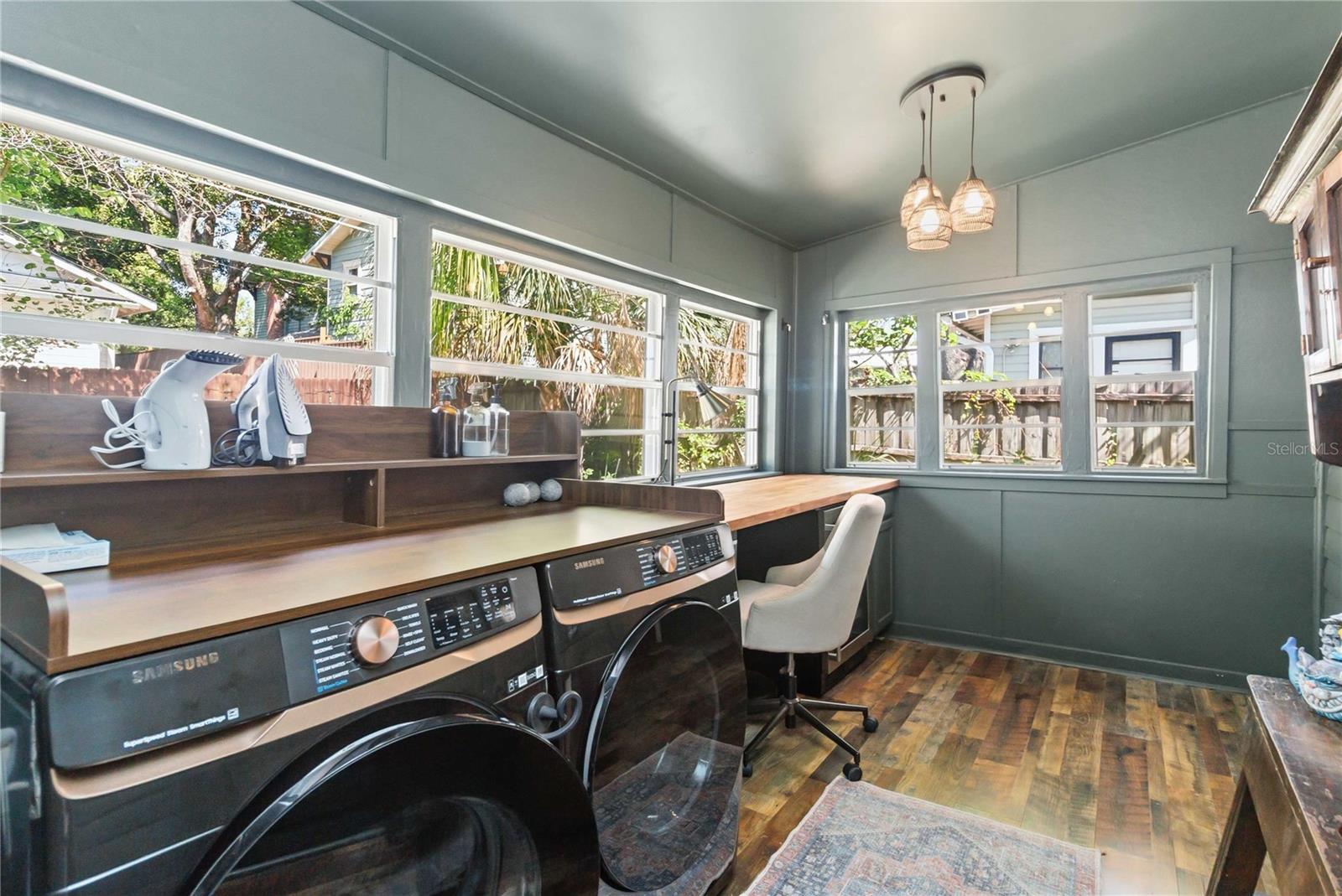 122 N MILLS AVE, ORLANDO, FL, 32801