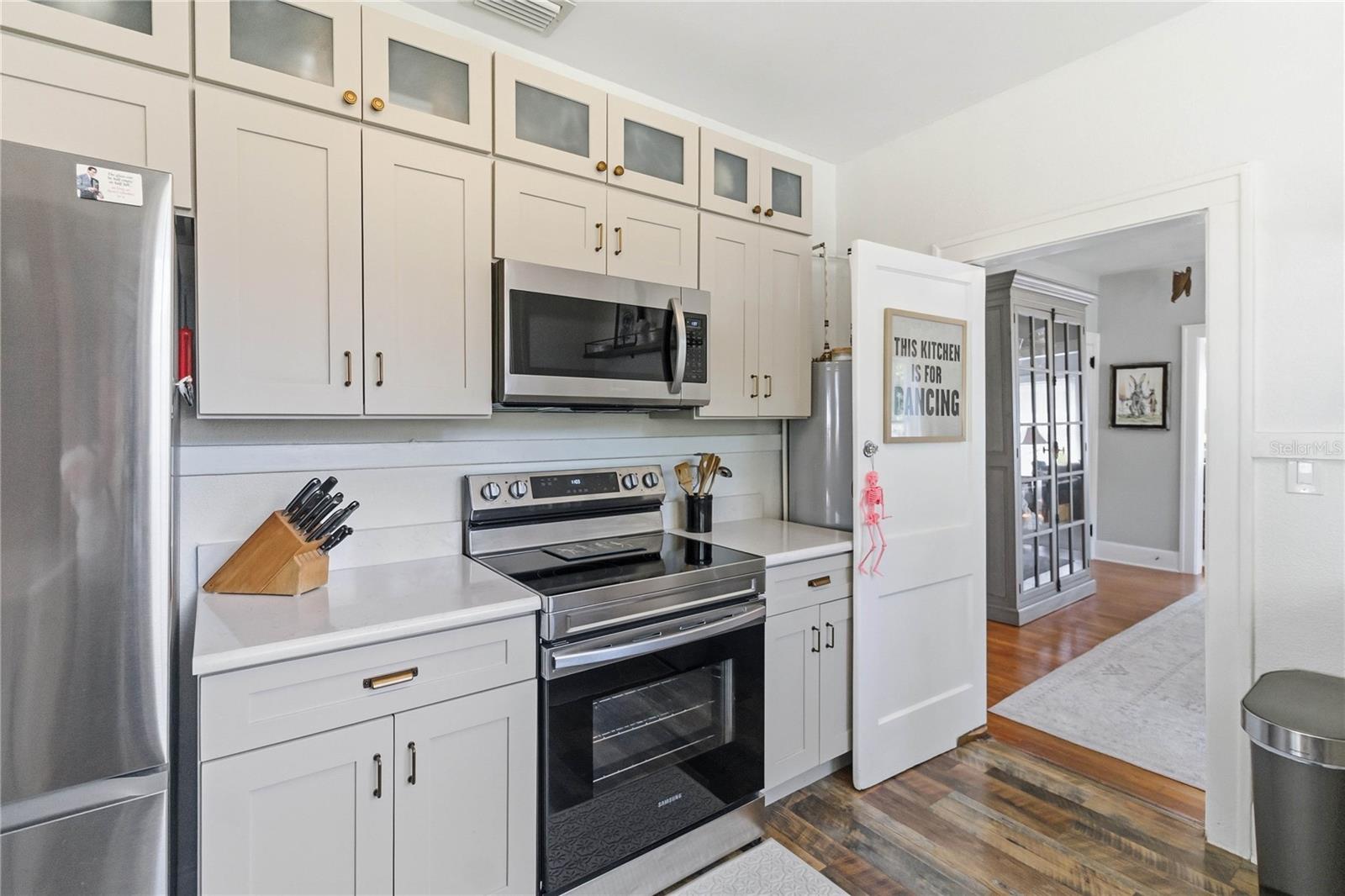 122 N MILLS AVE, ORLANDO, FL, 32801