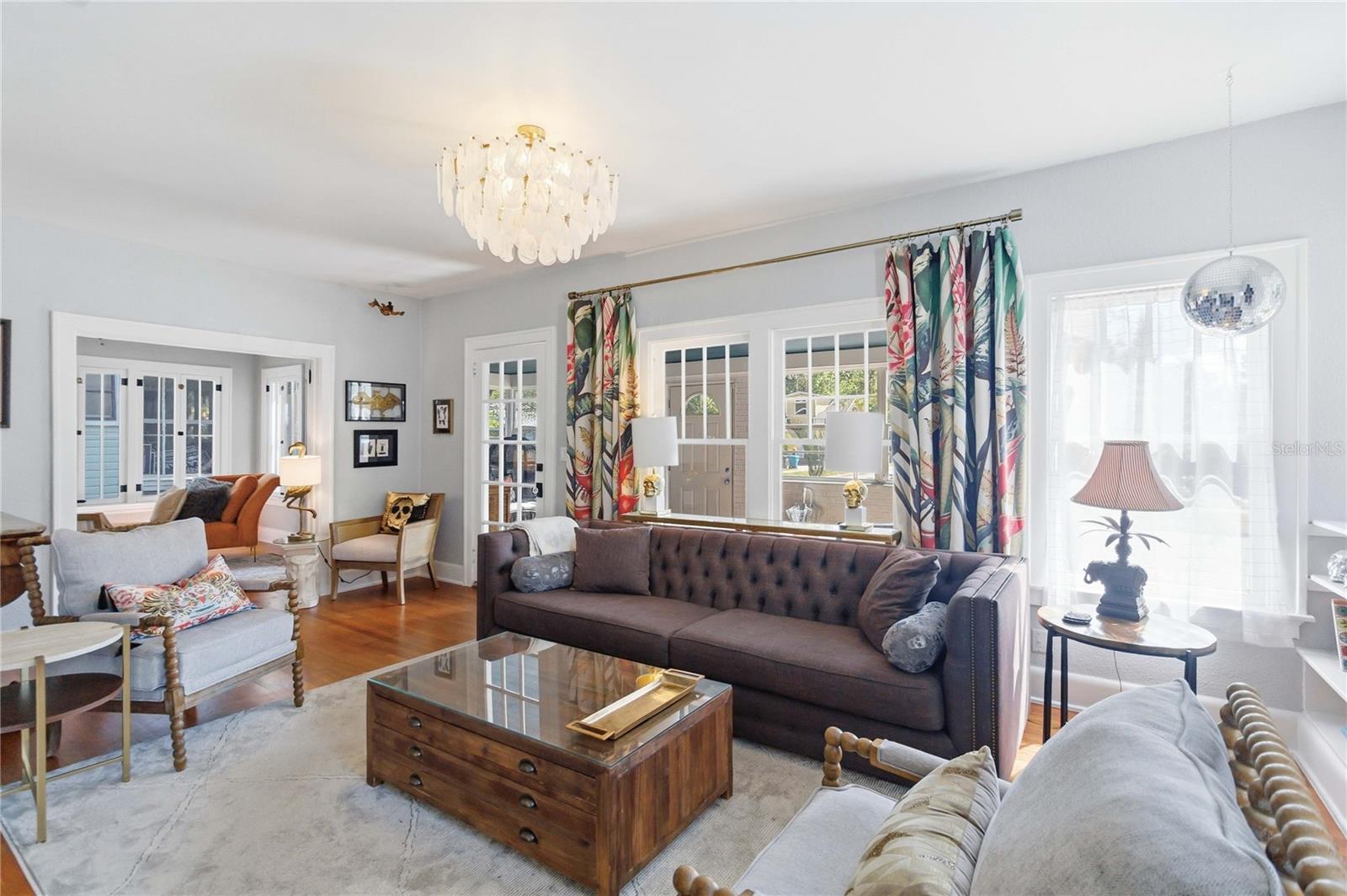 122 N MILLS AVE, ORLANDO, FL, 32801