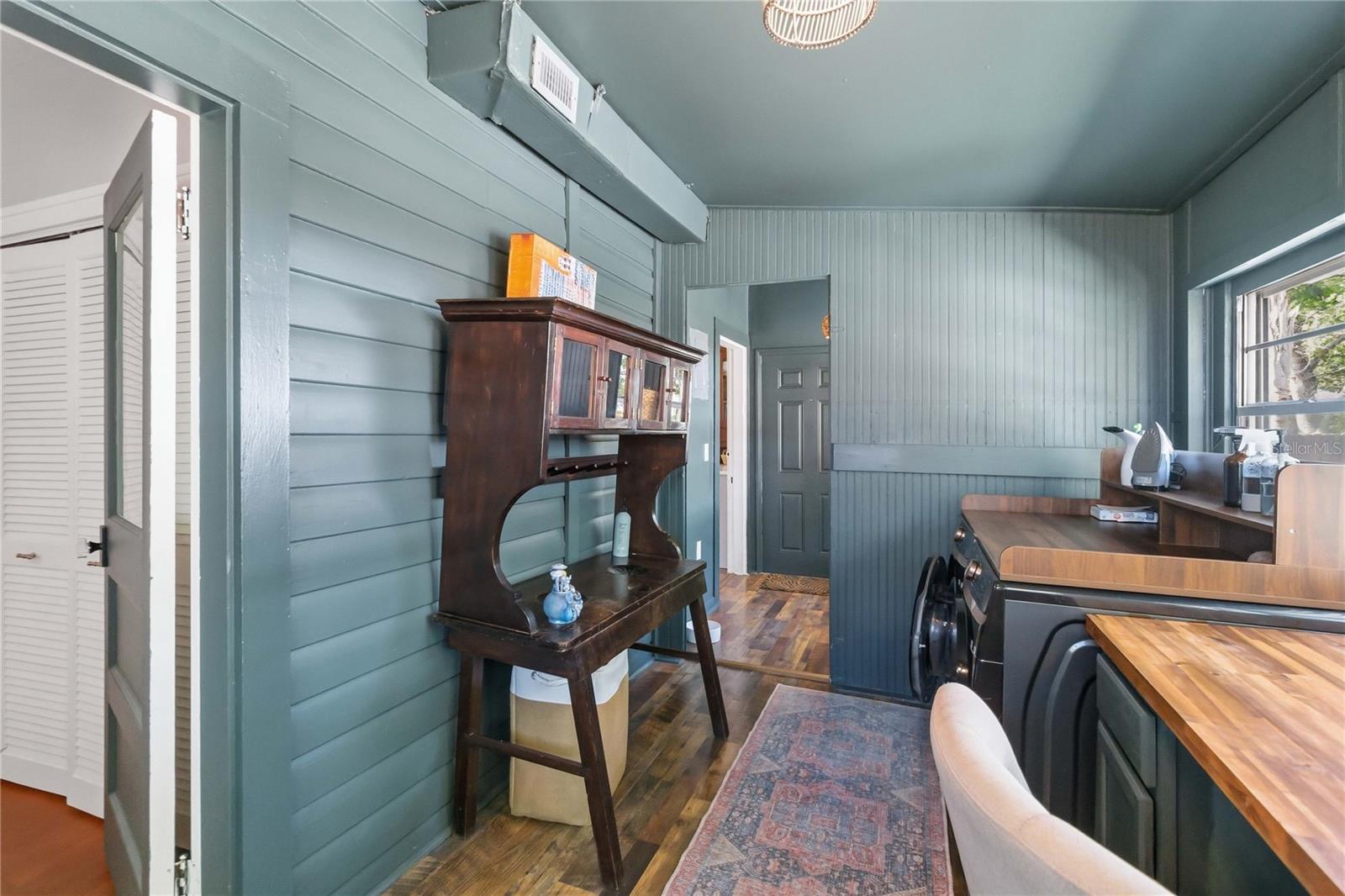 122 N MILLS AVE, ORLANDO, FL, 32801