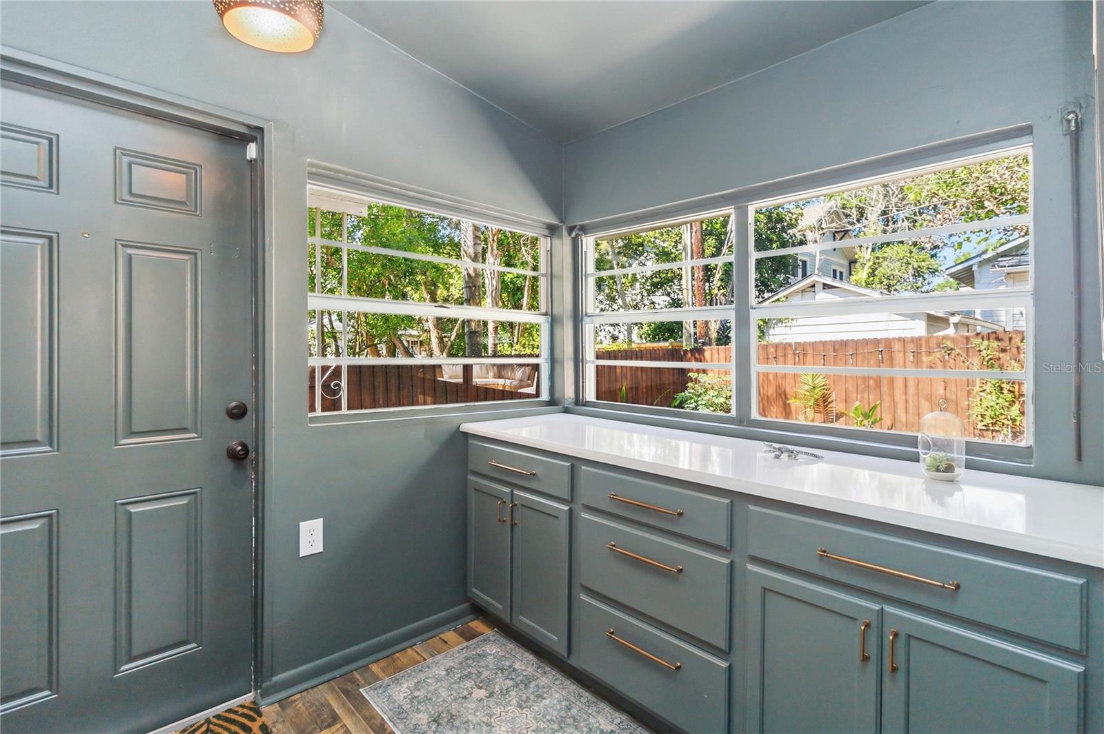 122 N MILLS AVE, ORLANDO, FL, 32801