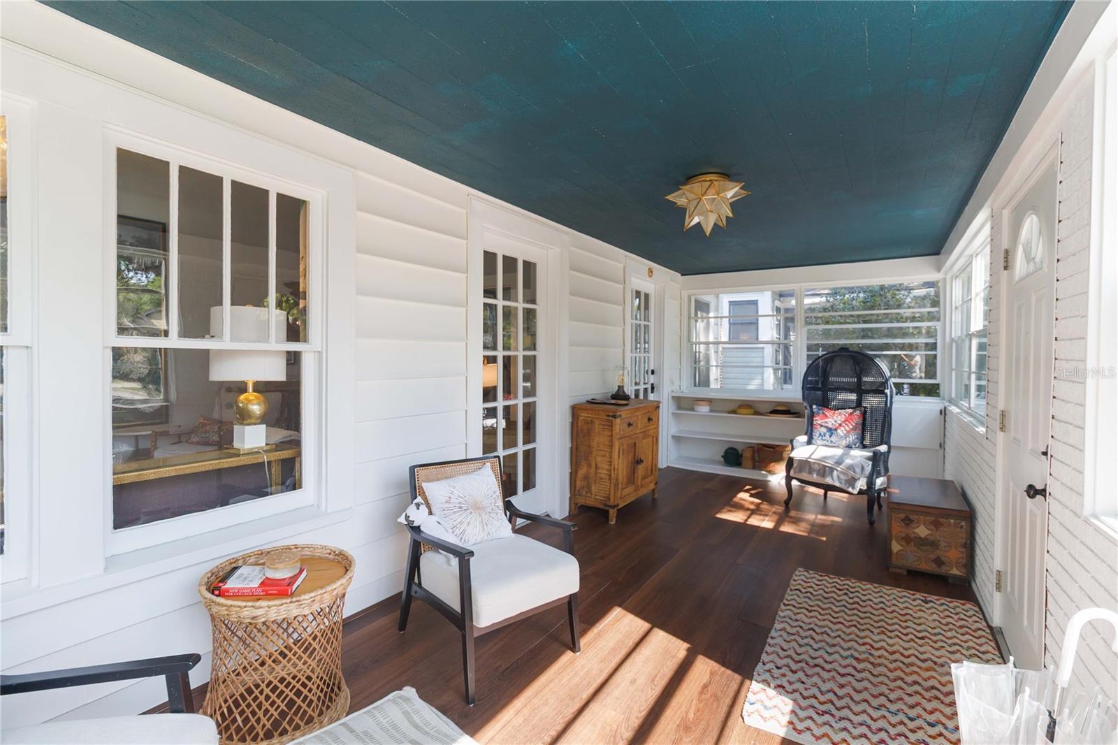 122 N MILLS AVE, ORLANDO, FL, 32801