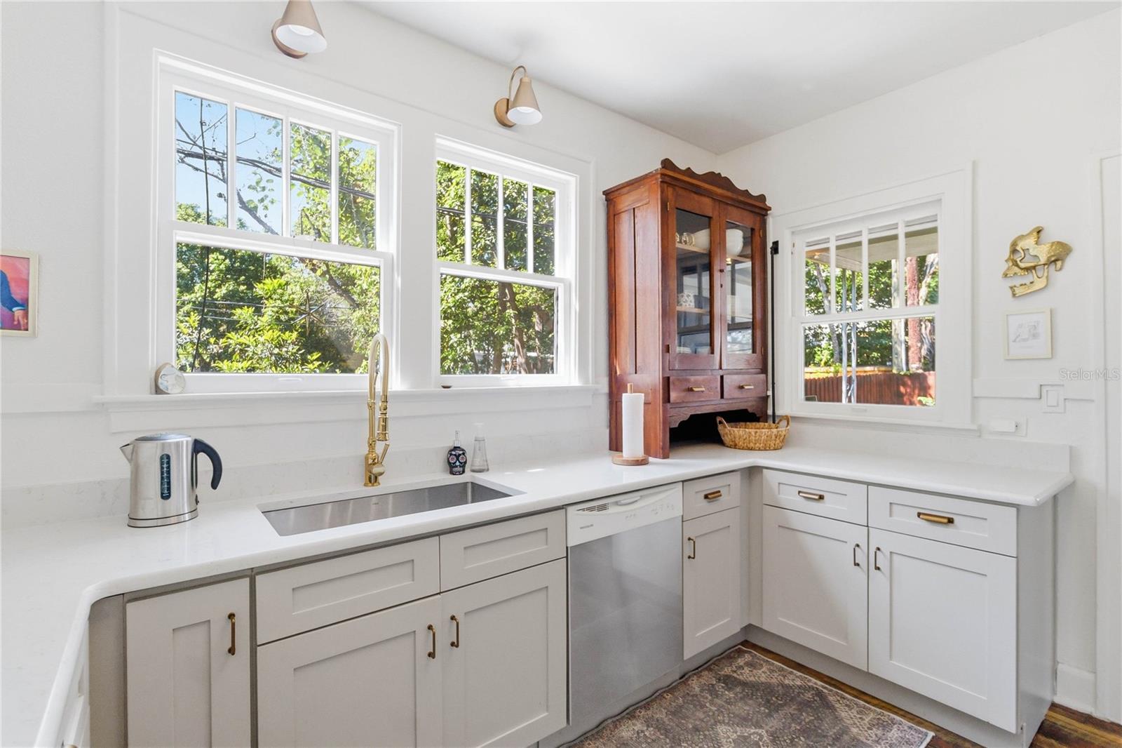 122 N MILLS AVE, ORLANDO, FL, 32801