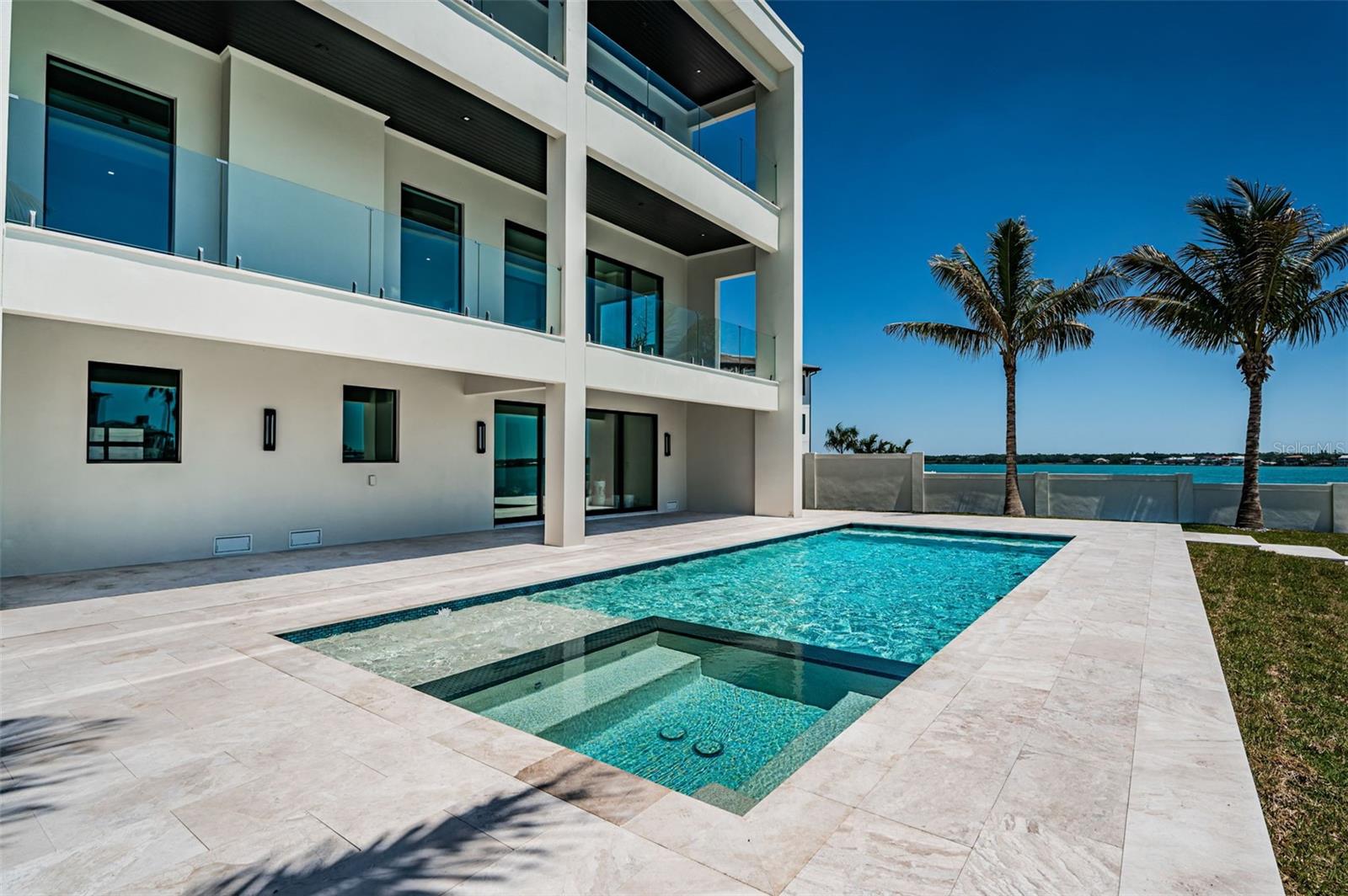 236 HOWARD DR, BELLEAIR BEACH, FL, 33786