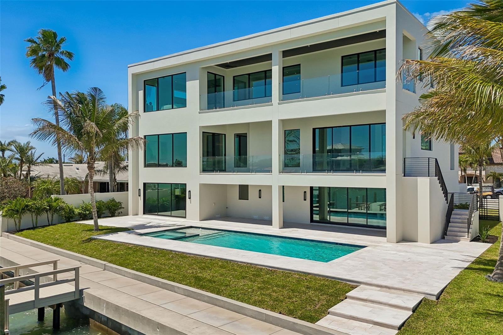 236 HOWARD DR, BELLEAIR BEACH, FL, 33786