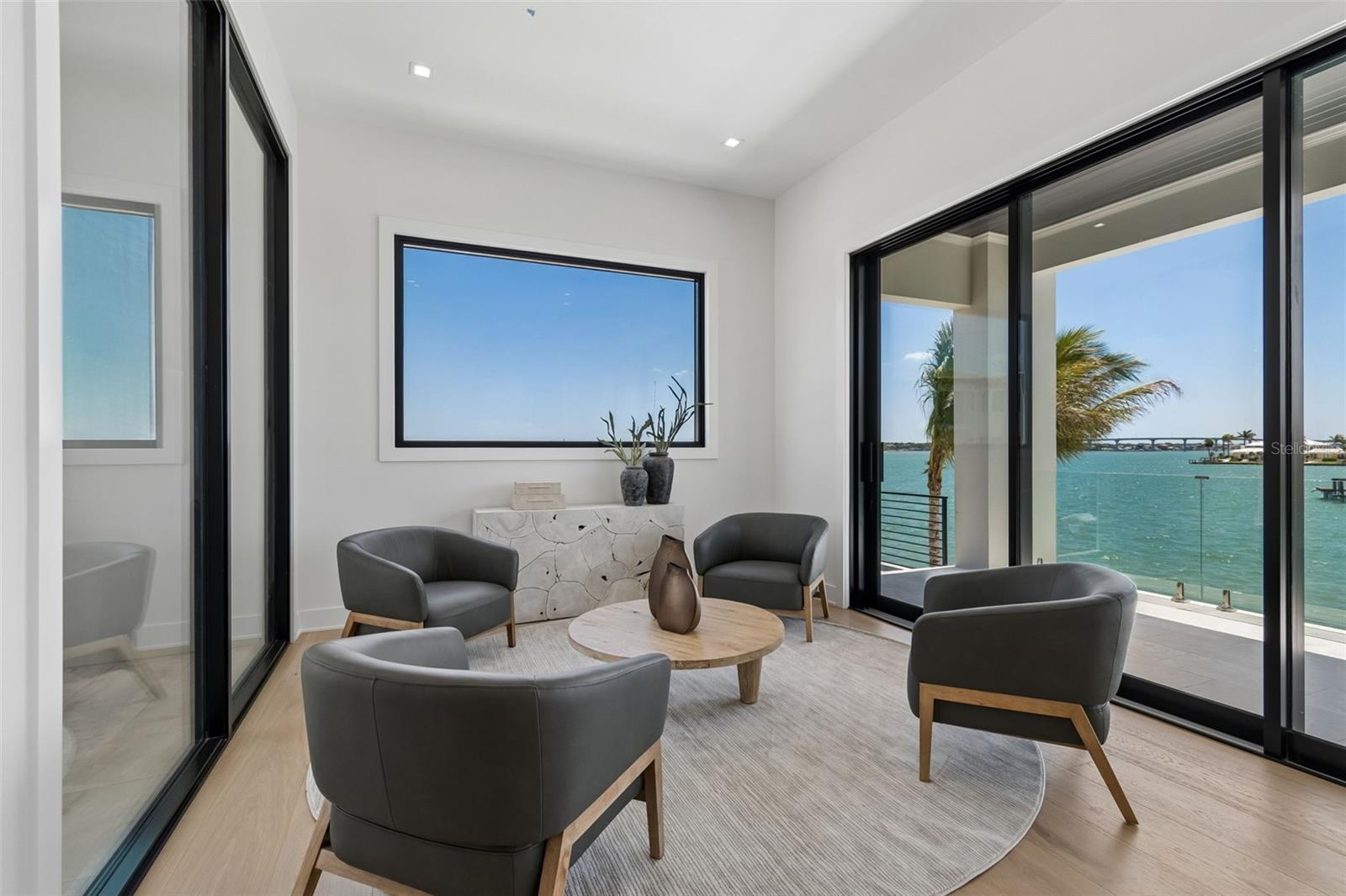 236 HOWARD DR, BELLEAIR BEACH, FL, 33786