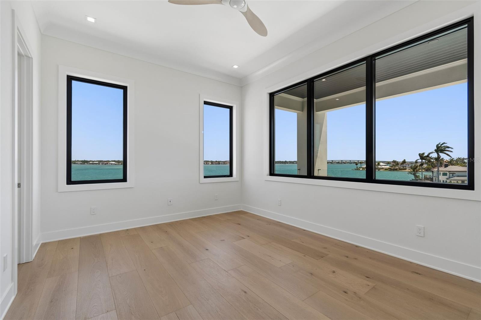 236 HOWARD DR, BELLEAIR BEACH, FL, 33786