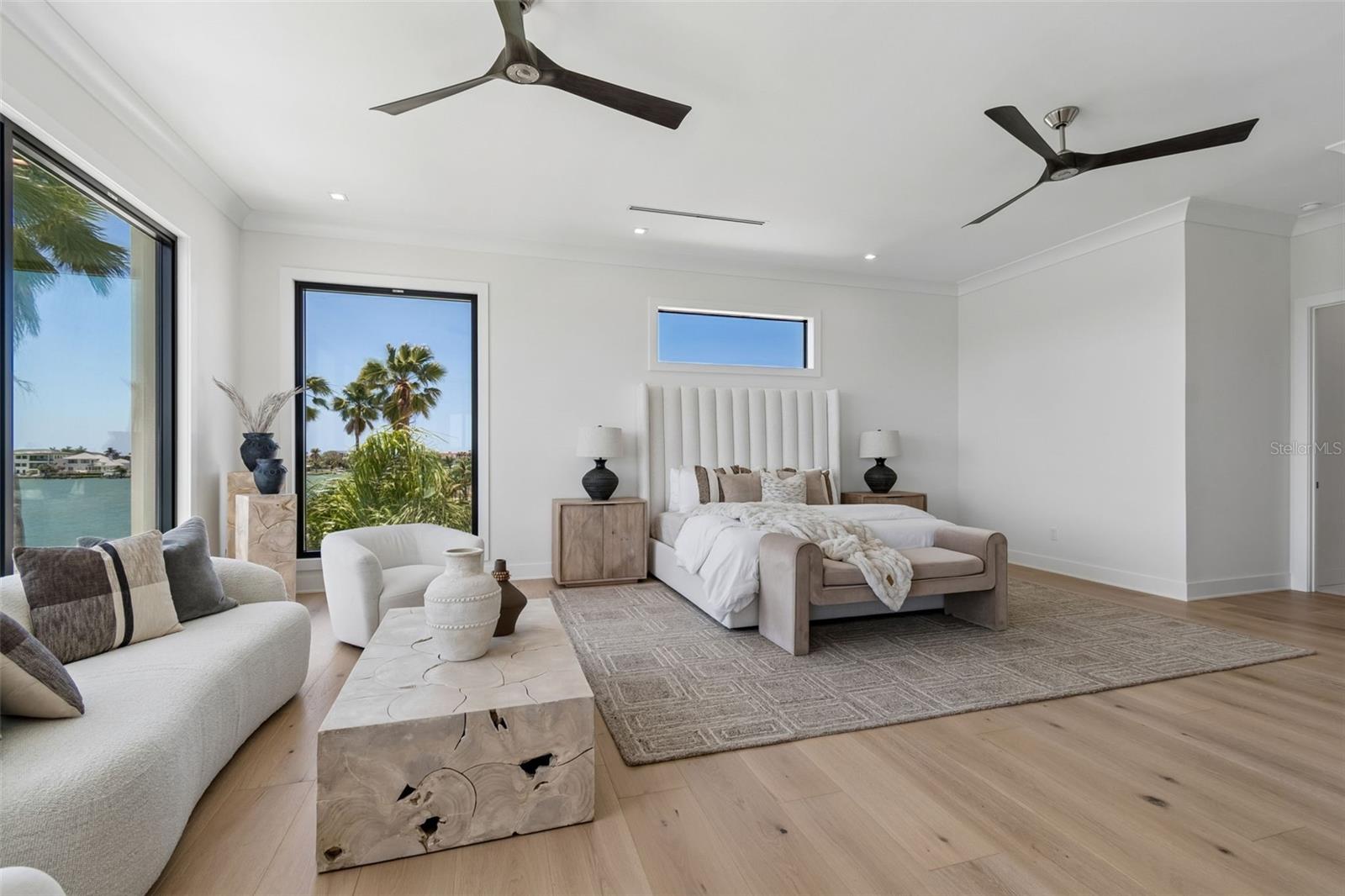 236 HOWARD DR, BELLEAIR BEACH, FL, 33786