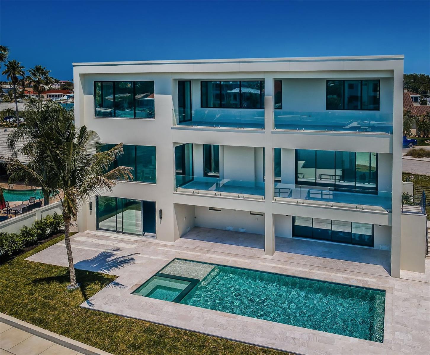 236 HOWARD DR, BELLEAIR BEACH, FL, 33786