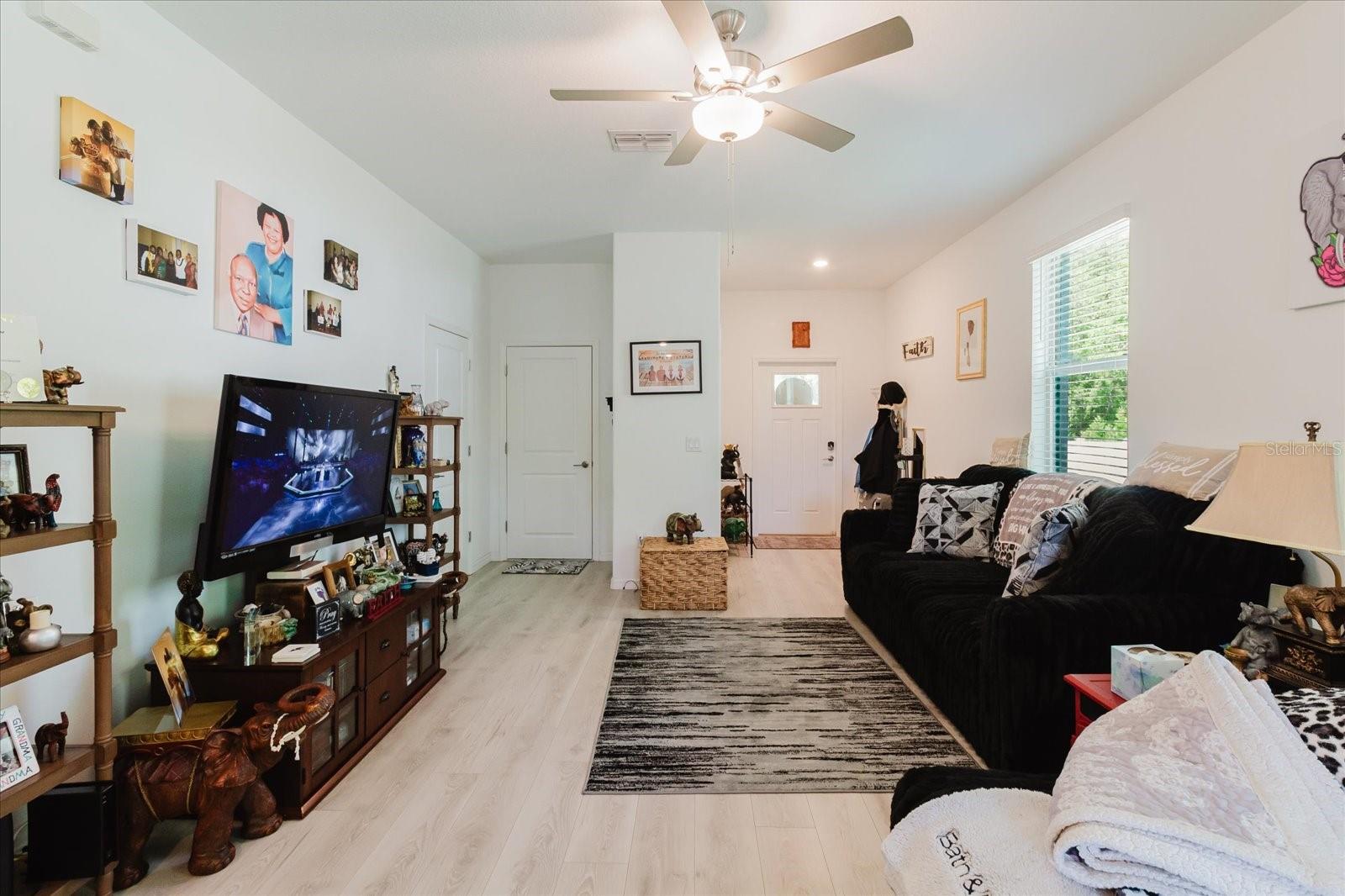 5226 FORUM BLVD, HOLIDAY, FL, 34690