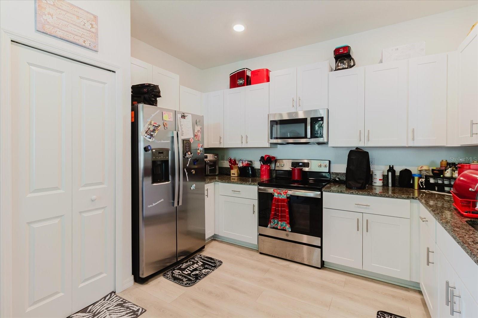 5226 FORUM BLVD, HOLIDAY, FL, 34690