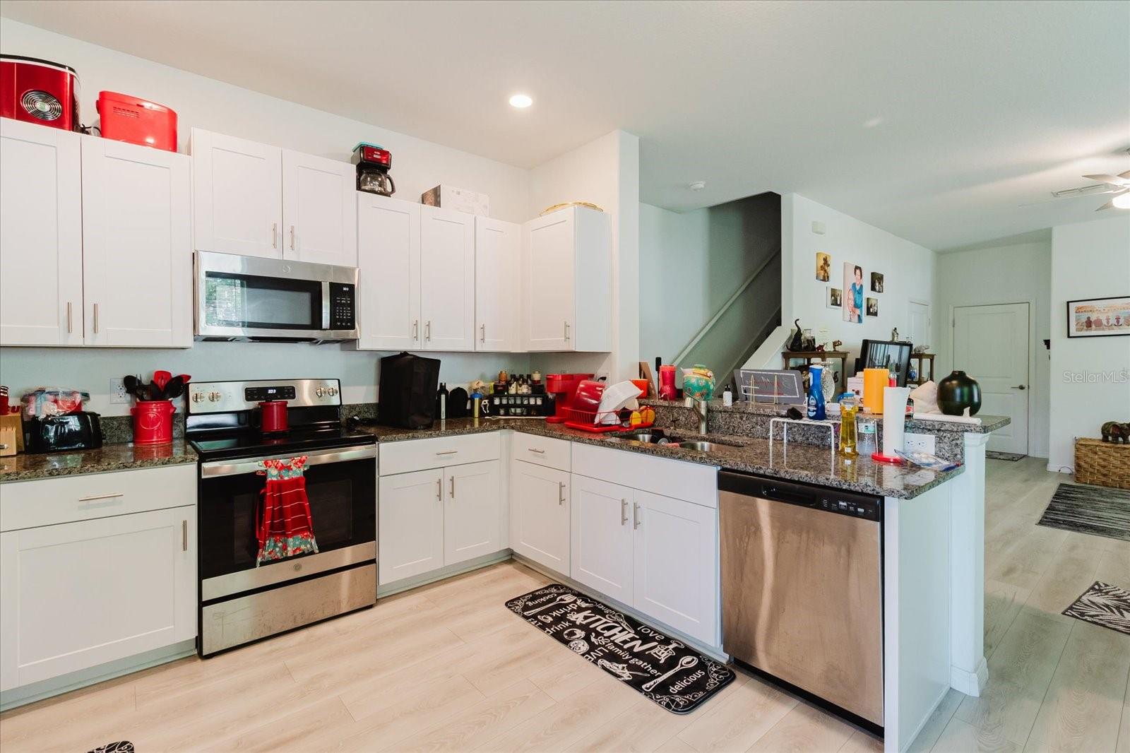 5226 FORUM BLVD, HOLIDAY, FL, 34690