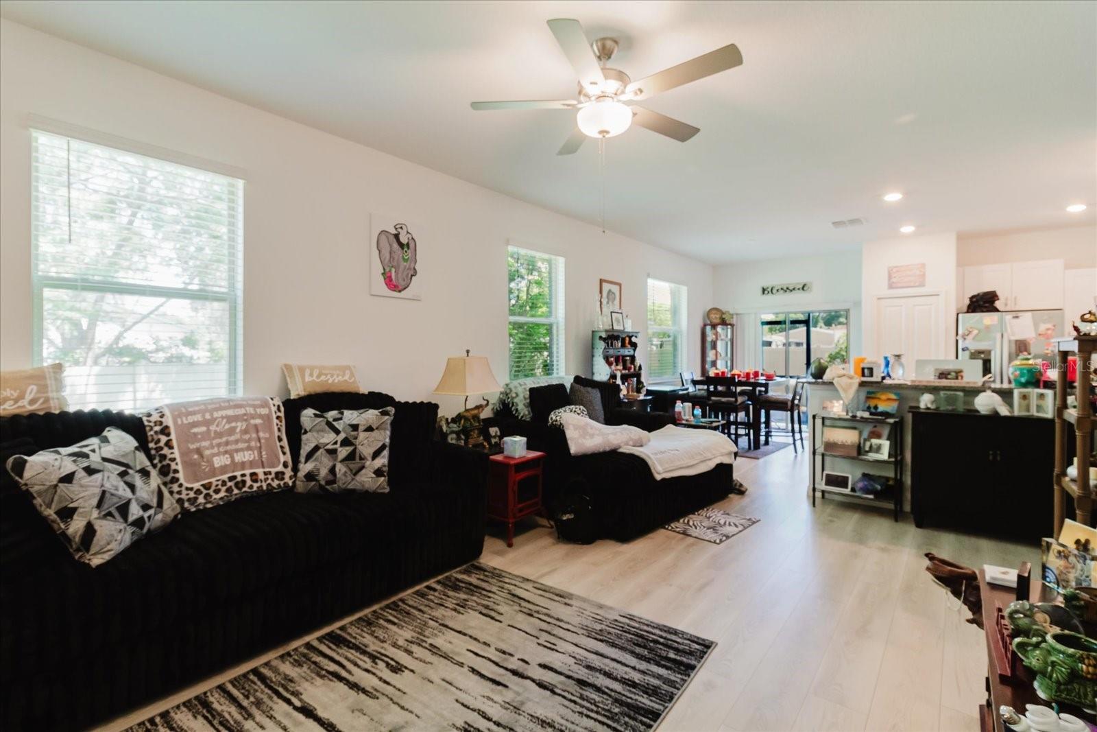 5226 FORUM BLVD, HOLIDAY, FL, 34690