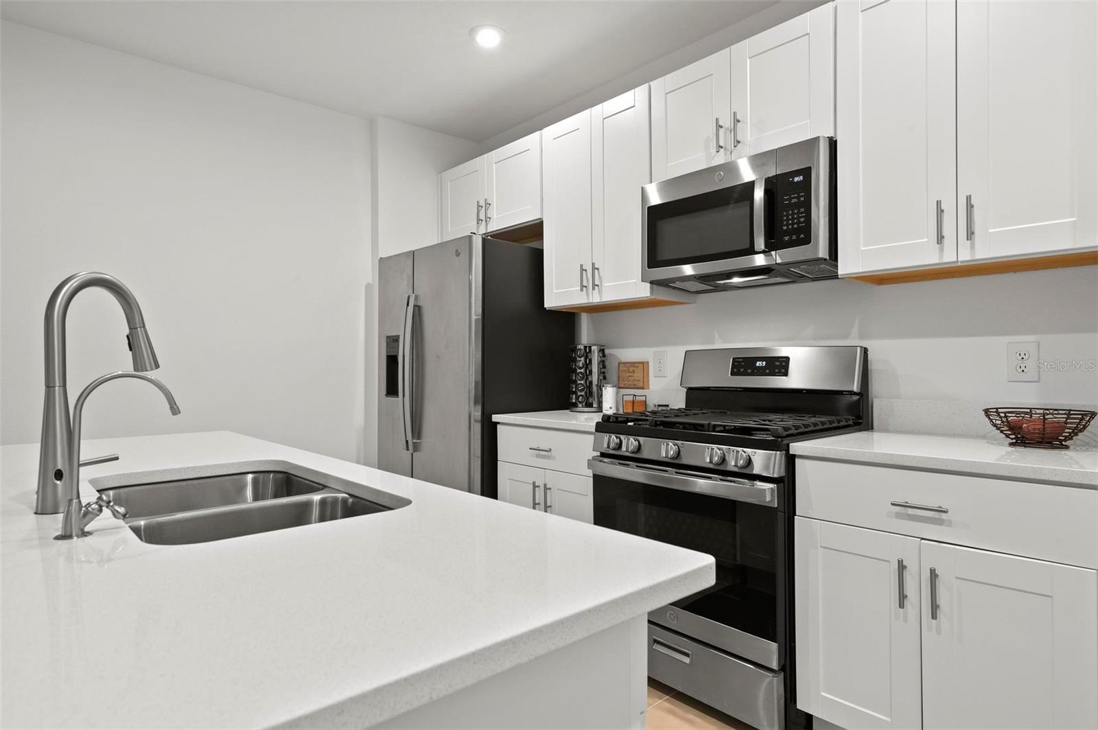 6305 SPRINGMONT LOOP, PALMETTO, FL, 34221