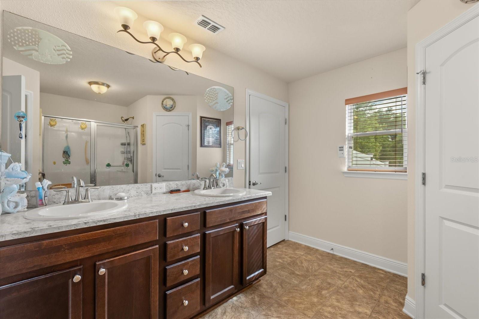 906 EDITH DR, FRUITLAND PARK, FL, 34731