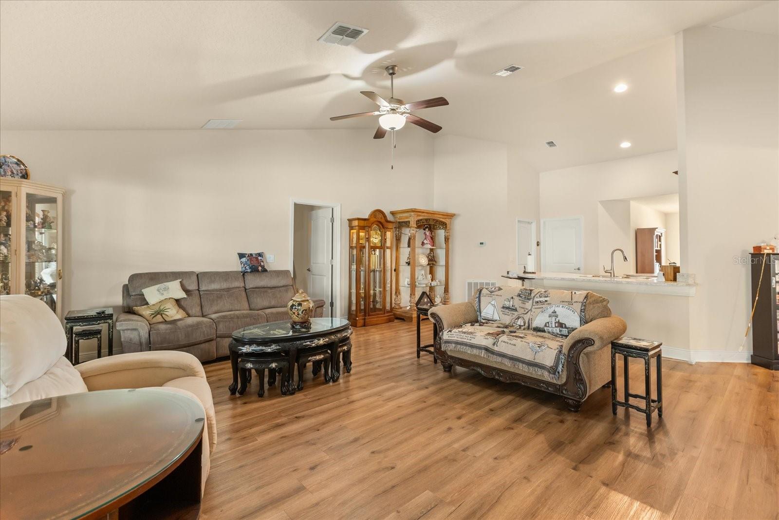 906 EDITH DR, FRUITLAND PARK, FL, 34731