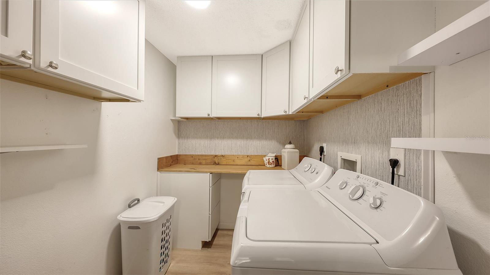 2243 LOCKWOOD MEADOWS DR, SARASOTA, FL, 34234