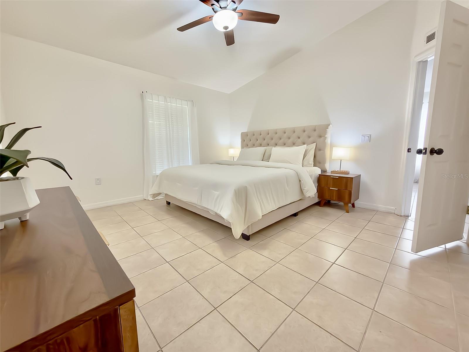 16668 CORNER LAKE DR, ORLANDO, FL, 32820