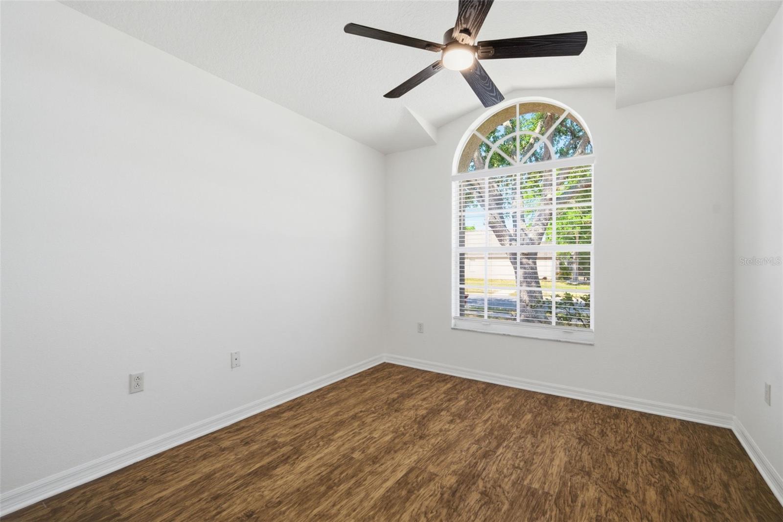 12501 LAKE VISTA DR, GIBSONTON, FL, 33534