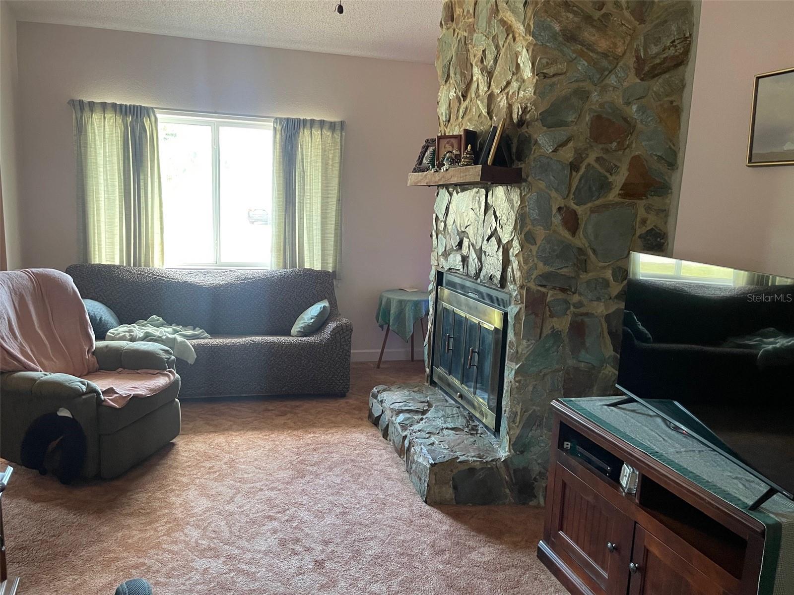 5833 MCKEE LAKE DR N, ST PETERSBURG, FL, 33709