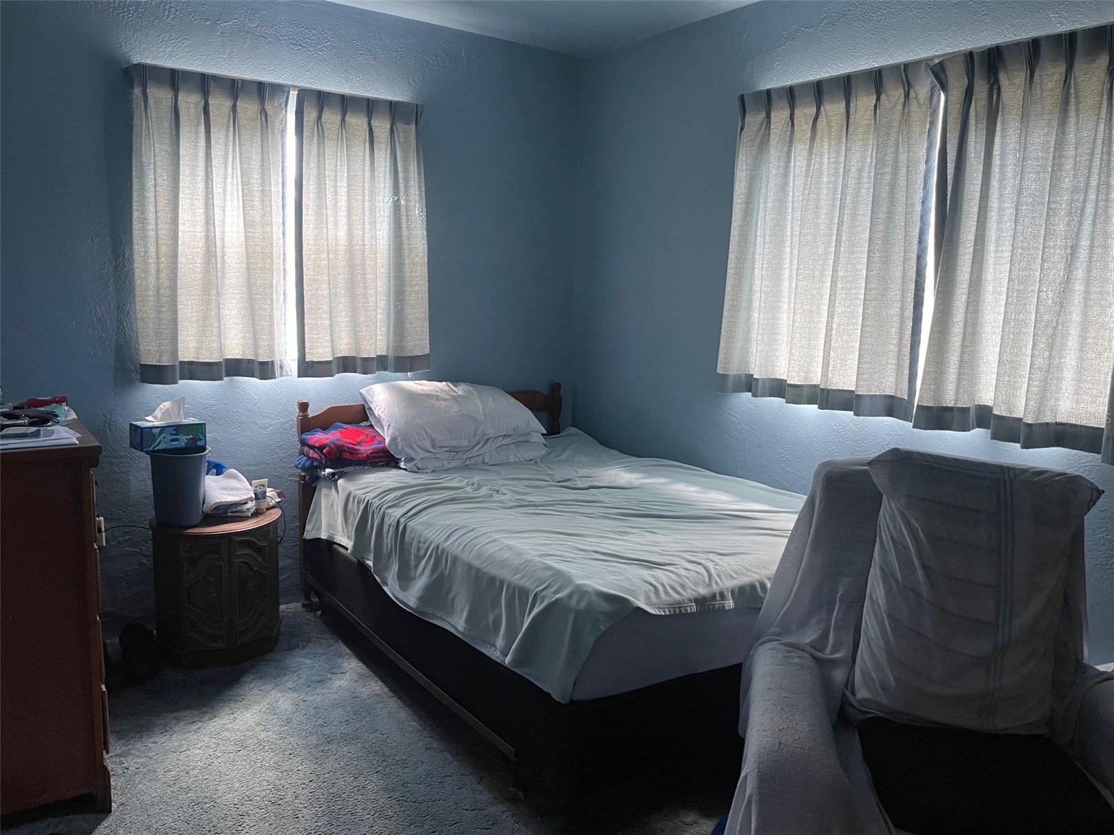 5833 MCKEE LAKE DR N, ST PETERSBURG, FL, 33709